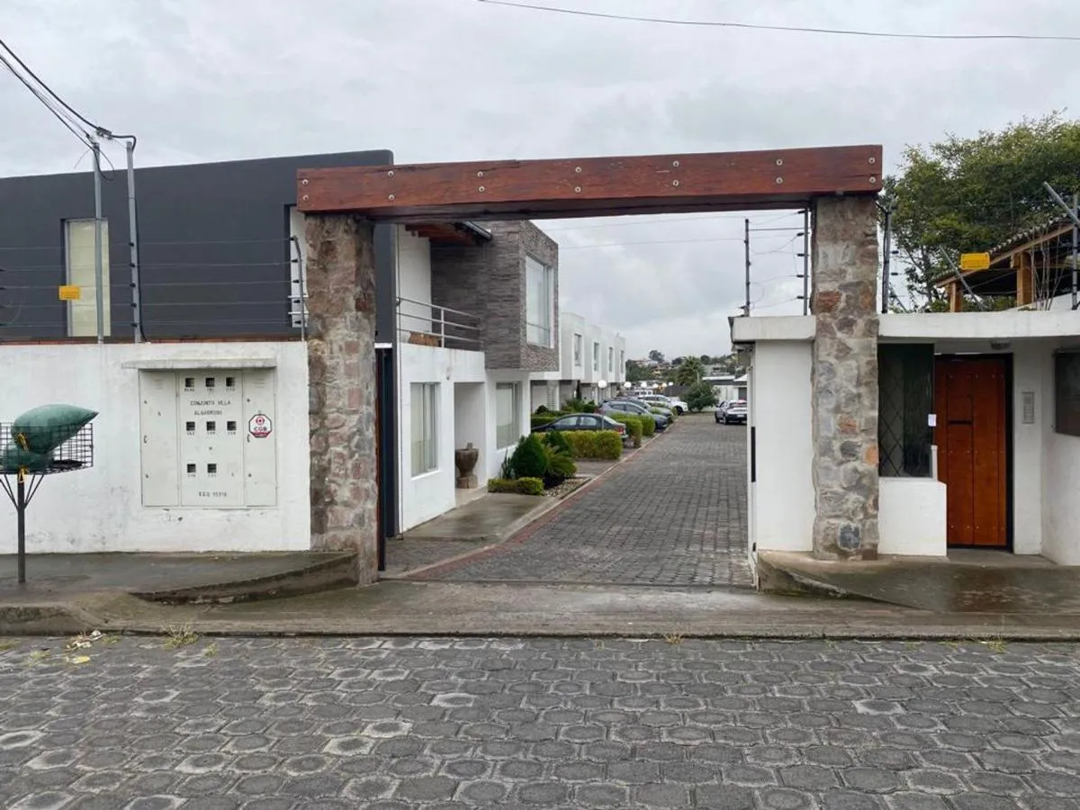 casa-tumbaco-tola-grande-entrada